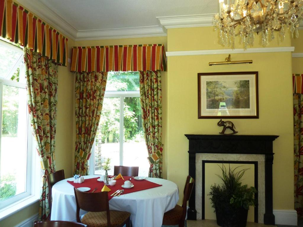 Newton House Hotel Alstonfield Екстер'єр фото